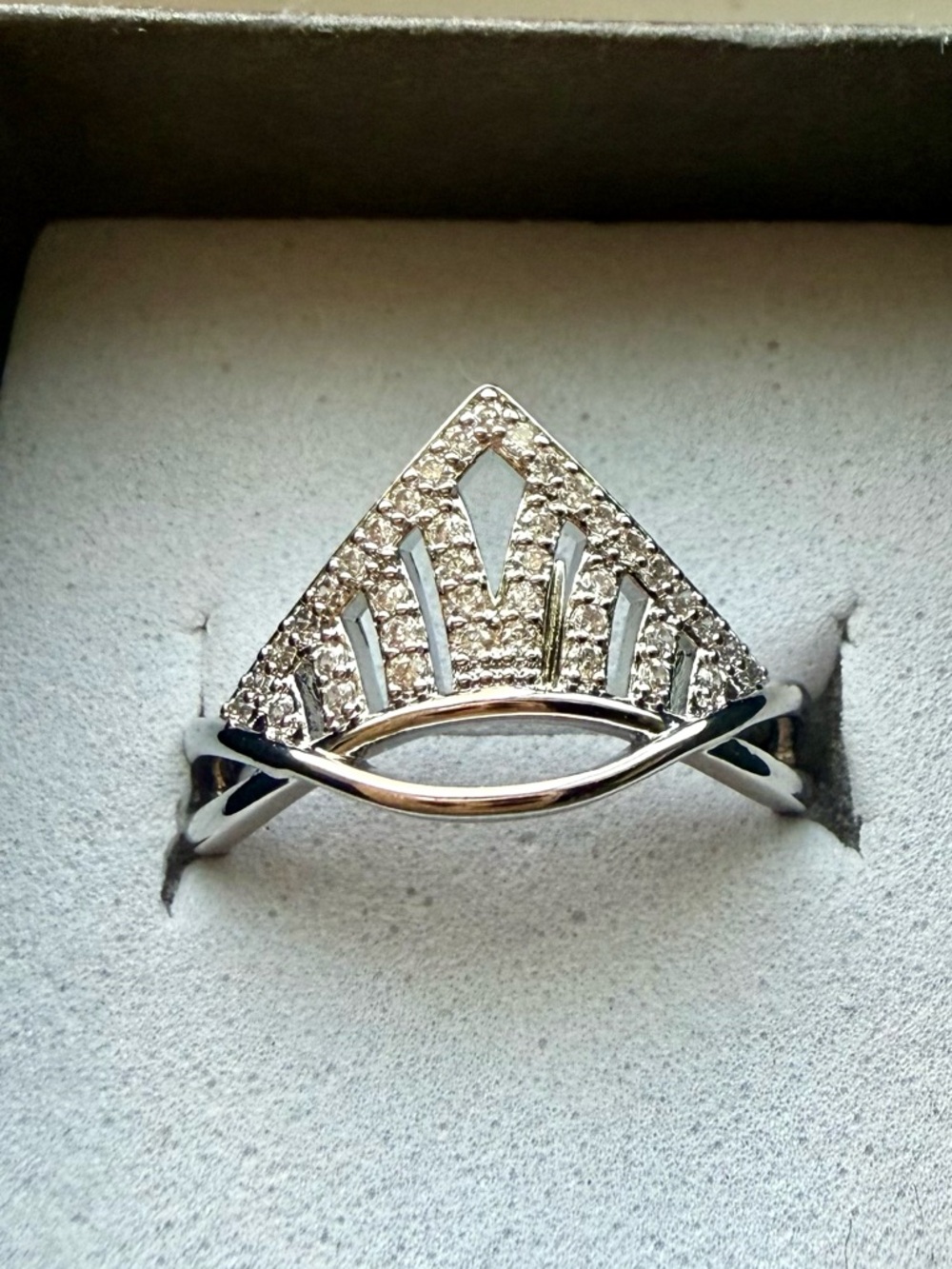 NEW! Pretty Bird Jewelry size 6.25 Pavé Tiara Ring in white gold plating